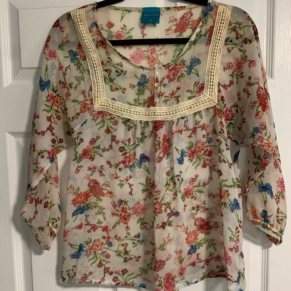 Women’s Floral Top